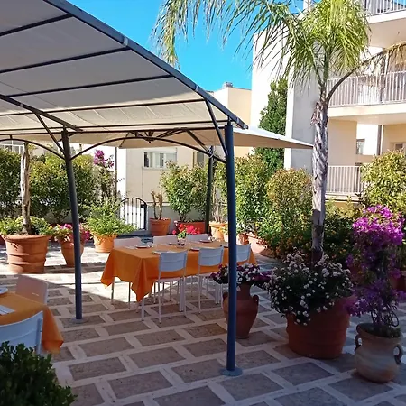 Mediterraneo Bed & Breakfast 4*