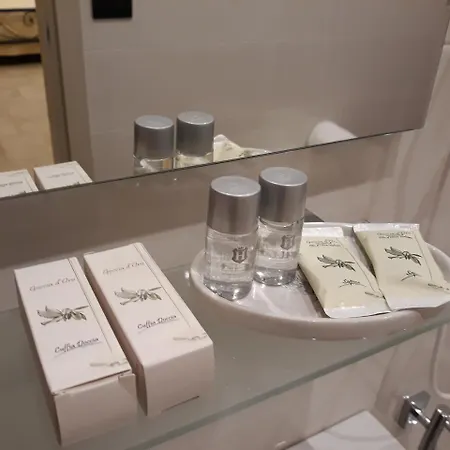 Alojamento de Acomodação e Pequeno-almoço Mediterraneo 4*